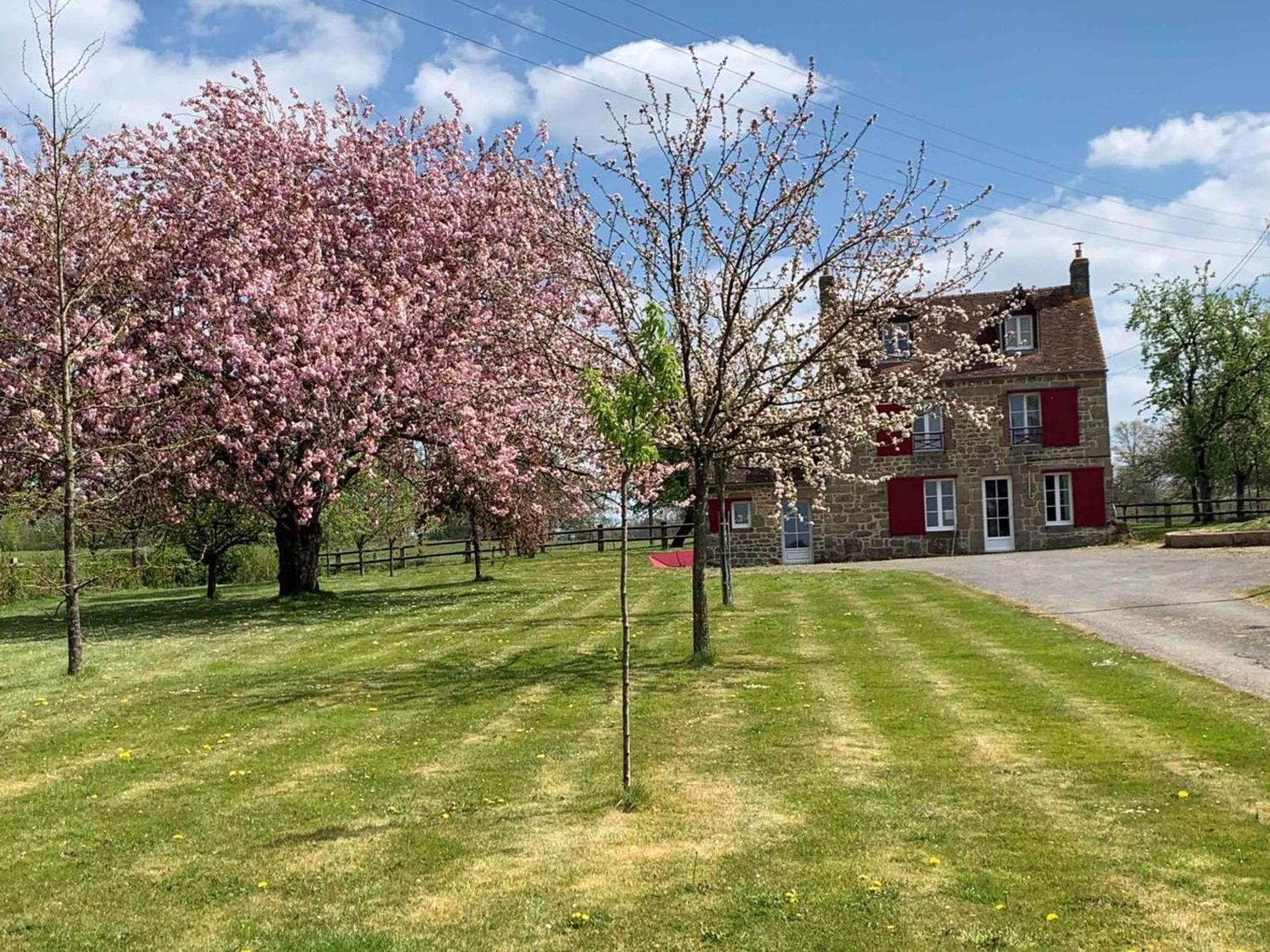 Maison Normande Renovee Avec Grand Jardin, Ideale Pour Famille, Proche Lac Et Randonnees - Fr-1-497-143 Menil-Gondouin Esterno foto